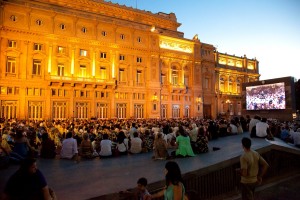 vista_general_plaza_vaticano_cierre_festival