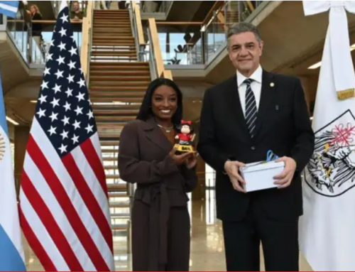 Simone Biles ya está en Buenos Aires y fue distinguida como «Huésped de Honor»