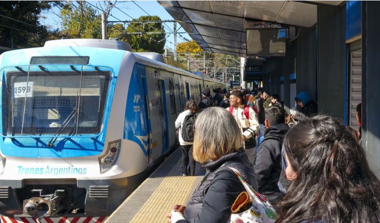 Un hombre murió al ser arrollado por el tren Roca en Barracas